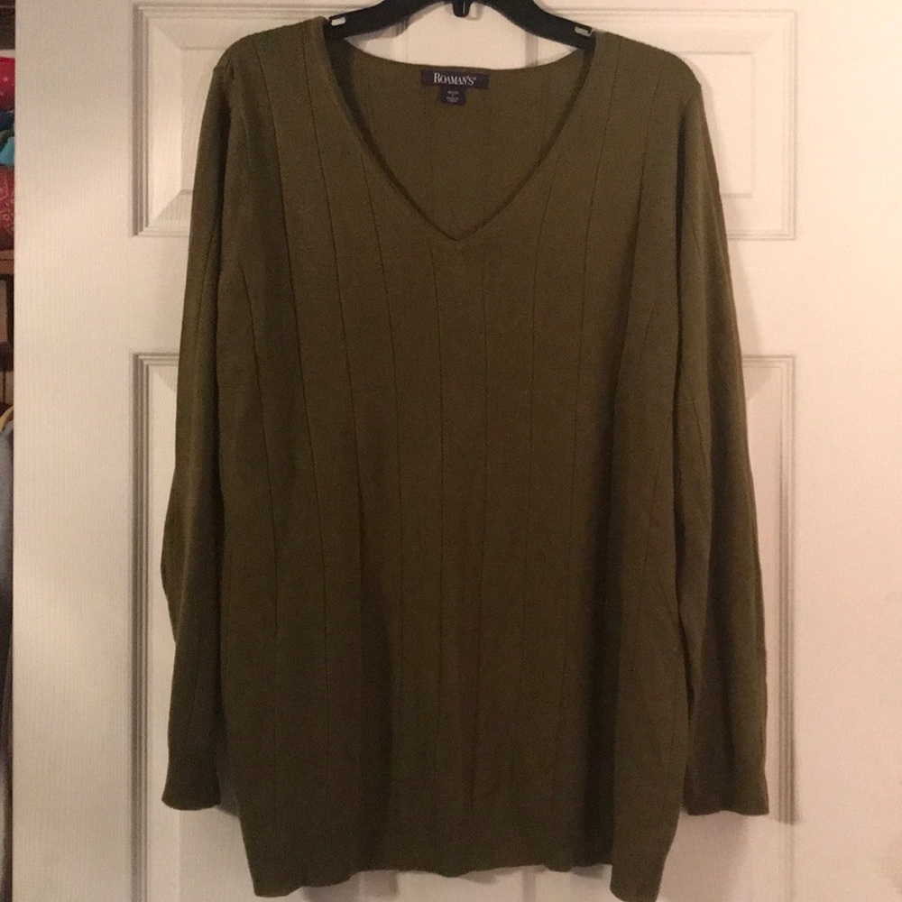 V-neck lightweight sweater
